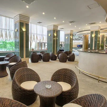 Savoy Hotel 4*